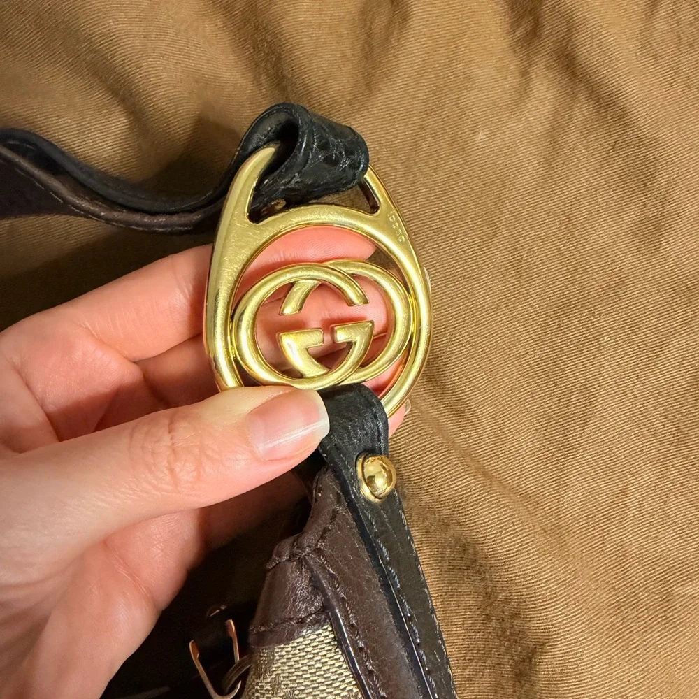 Gucci Tan Patterned Hobo Bag! Pristine condition!